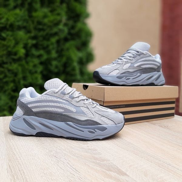 Чоловічі кросівки | Adidas Yeezy boost 700 v2 | світло-сірі | замша/текстиль ODR AD10126-41 фото