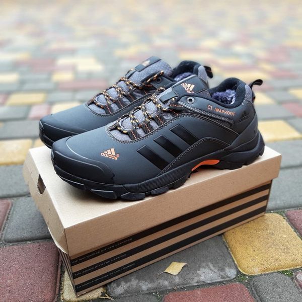 Чоловічі зимові кросівки | Adidas Climaproof Winter | сірі з чорним та помаранчевим | нубук | хутро | маломірні ODRW AD10026-42 фото