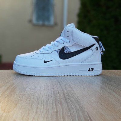 Жіночі зимові високі кросівки | Nike Air Force 1 LV8 High | білі з чорним | прес шкіра | хутро ODRW NK20007-36 фото