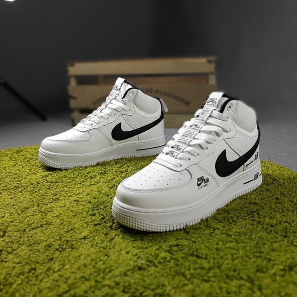 Жіночі зимові високі кросівки | Nike Air Force 1 Double Air High | білі з чорним | прес шкіра | термо ODRW NK20011-36 фото
