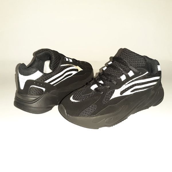 Чоловічі кросівки | Adidas Yeezy boost 700 v2 | чорні | замша/текстиль ODR AD10054-42 фото