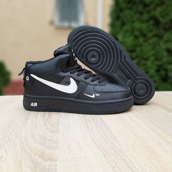 Жіночі зимові високі кросівки | Nike Air Force 1 LV8 High | чорні з білим | прес шкіра | хутро ODRW NK20012-36 фото