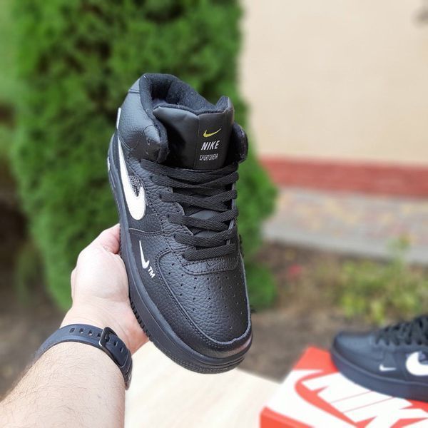 Жіночі зимові високі кросівки | Nike Air Force 1 LV8 High | чорні з білим | прес шкіра | хутро ODRW NK20012-36 фото