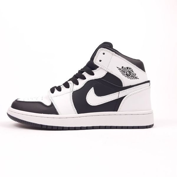 Чоловічі високі кросівки | Nike Air Jordan 1 Retro High | білі з чорним | шкіра | частково маломірні ODR NJ10048-41 фото
