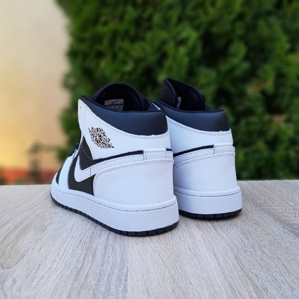 Чоловічі високі кросівки | Nike Air Jordan 1 Retro High | білі з чорним | шкіра | частково маломірні ODR NJ10048-41 фото