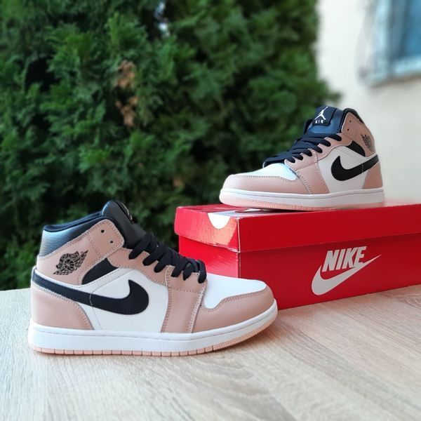Жіночі зимові високі кросівки | Nike Air Jordan 1 High Winter | білі з пудрою та чорним | шкіра | хутро ODRW NJ20018-37 фото