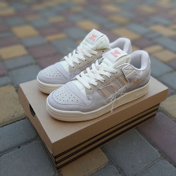 Жіночі кросівки | Adidas Forum Low | світло-сірі на білій | замша ODR AD20022-36 фото